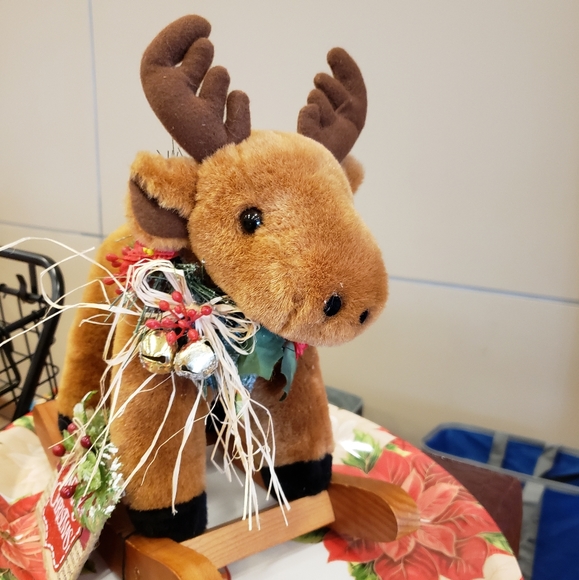 CHRISTMAS ROCKING MOOSE - Picture 1 of 3